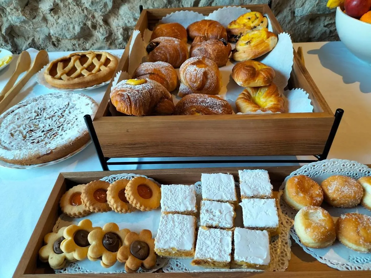 Bed and Breakfast Badia Giulia Prestigious Historical B&B, Camaiore - Adults Only - No Pets