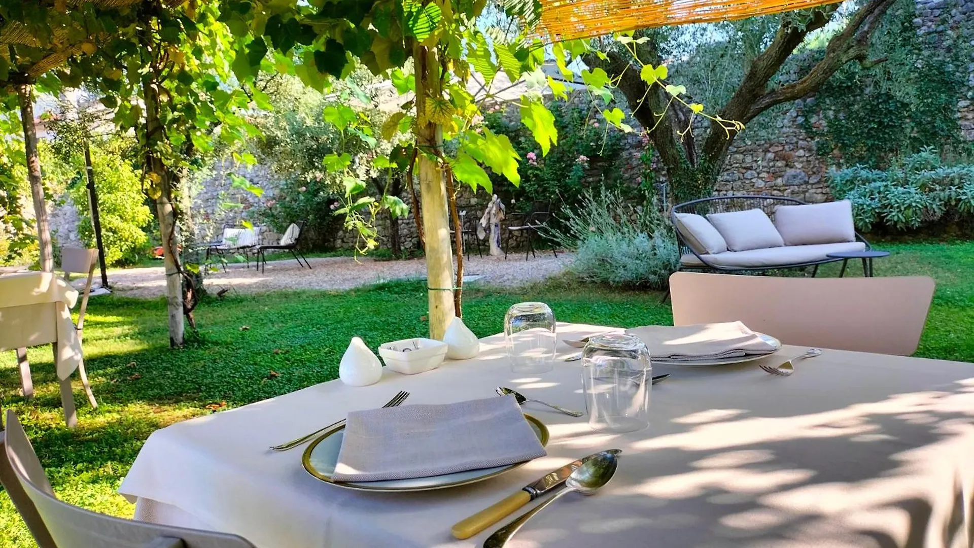 Badia Giulia Prestigious Historical B&B, Camaiore - Adults Only - No Pets Bed and Breakfast