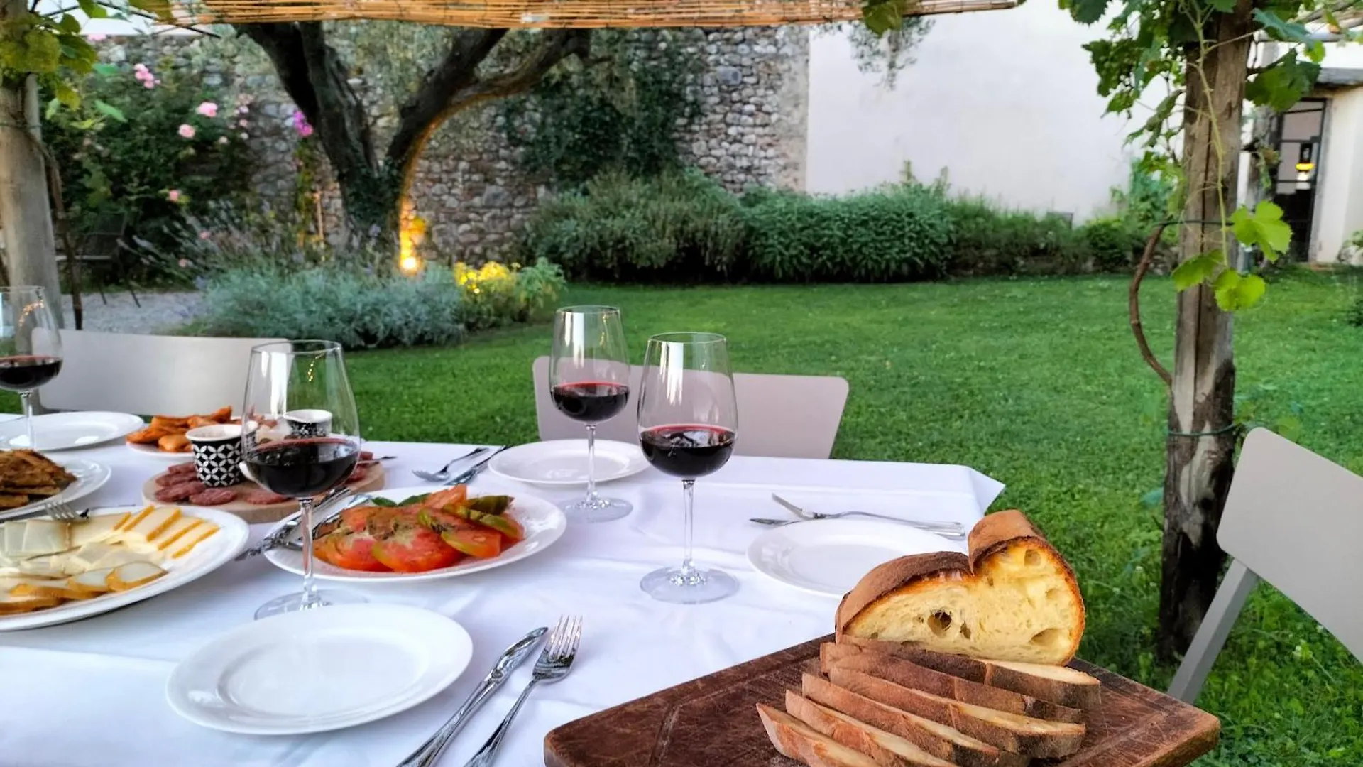 Badia Giulia Prestigious Historical B&B, Camaiore - Adults Only - No Pets Bed and Breakfast