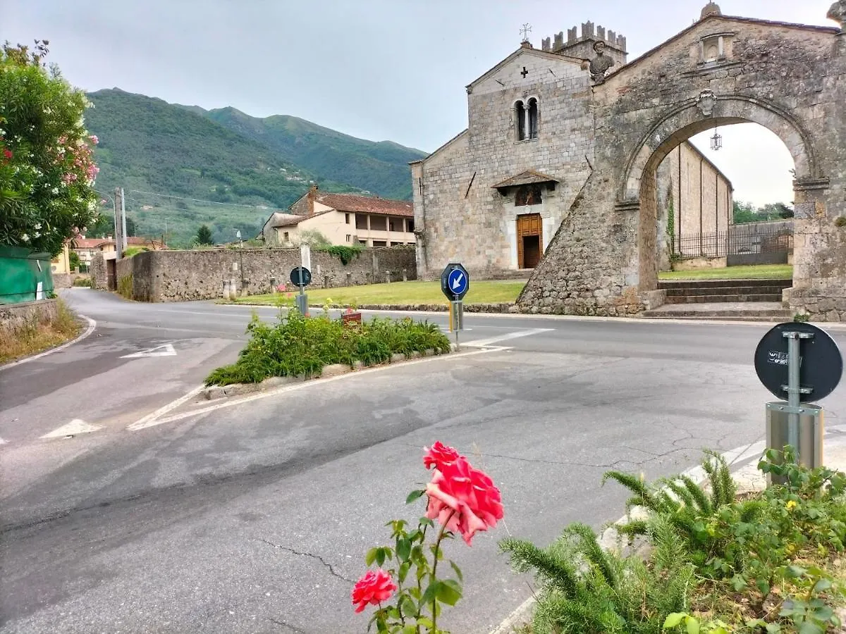 Couette-café Badia Giulia Prestigious Historical B&B, Camaiore - Adults Only - No Pets