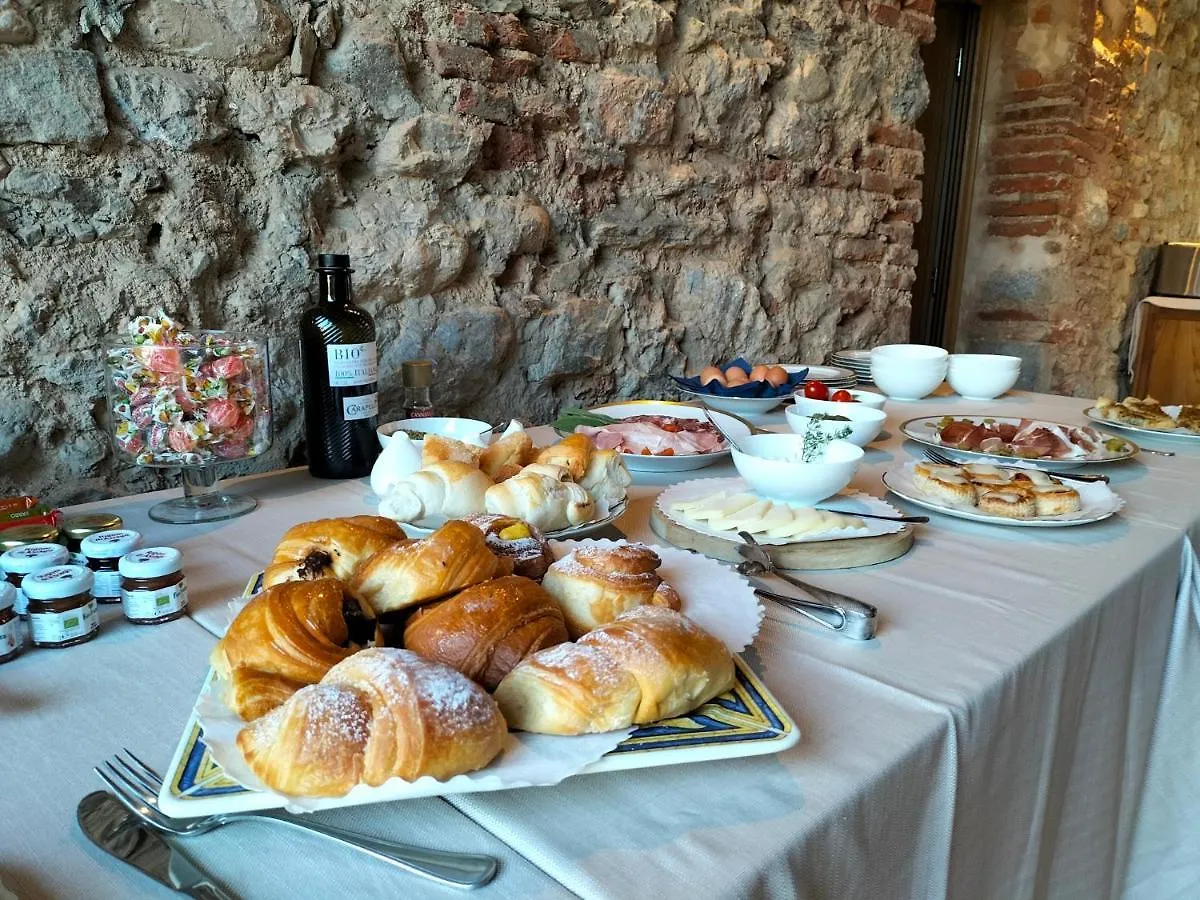 Badia Giulia Prestigious Historical B&B, Camaiore - Adults Only - No Pets 3*,