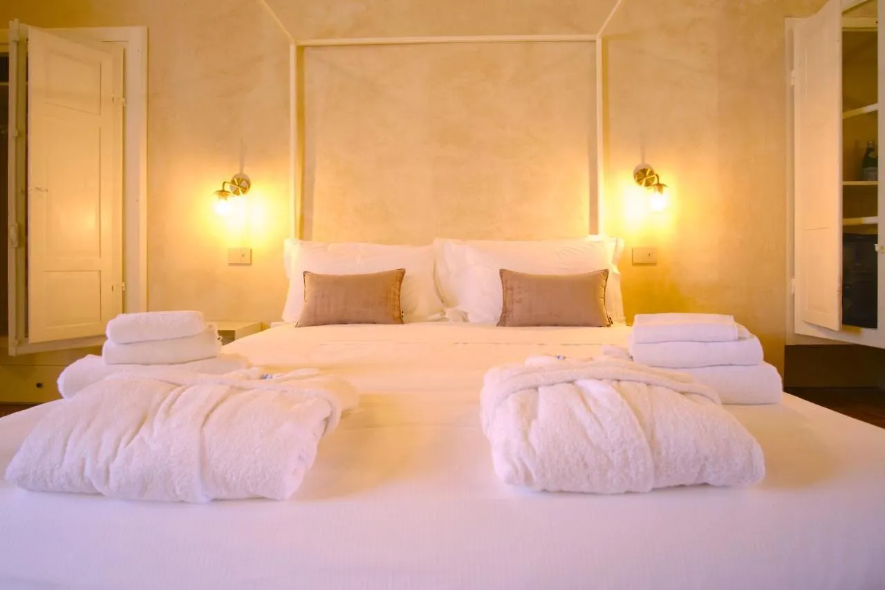 Badia Giulia Prestigious Historical B&B, Camaiore - Adults Only - No Pets 3*,