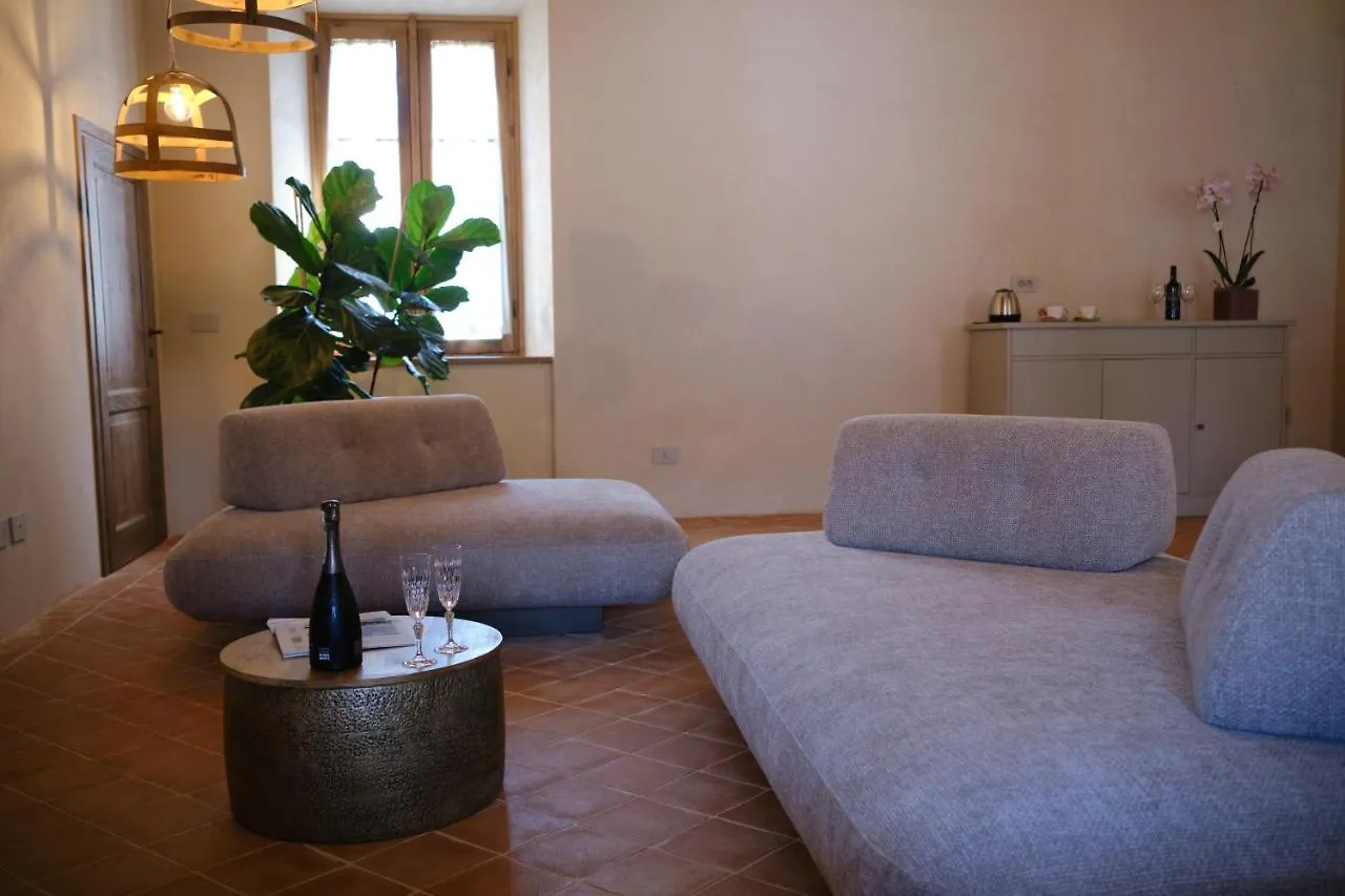 Couette-café Badia Giulia Prestigious Historical B&B, Camaiore - Adults Only - No Pets