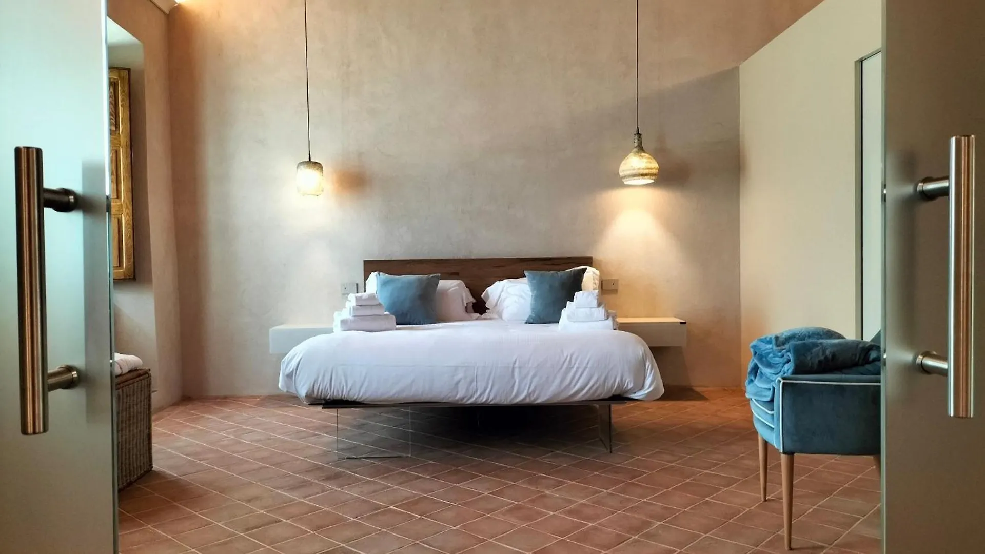 Badia Giulia Prestigious Historical B&B, Camaiore - Adults Only - No Pets Couette-café
