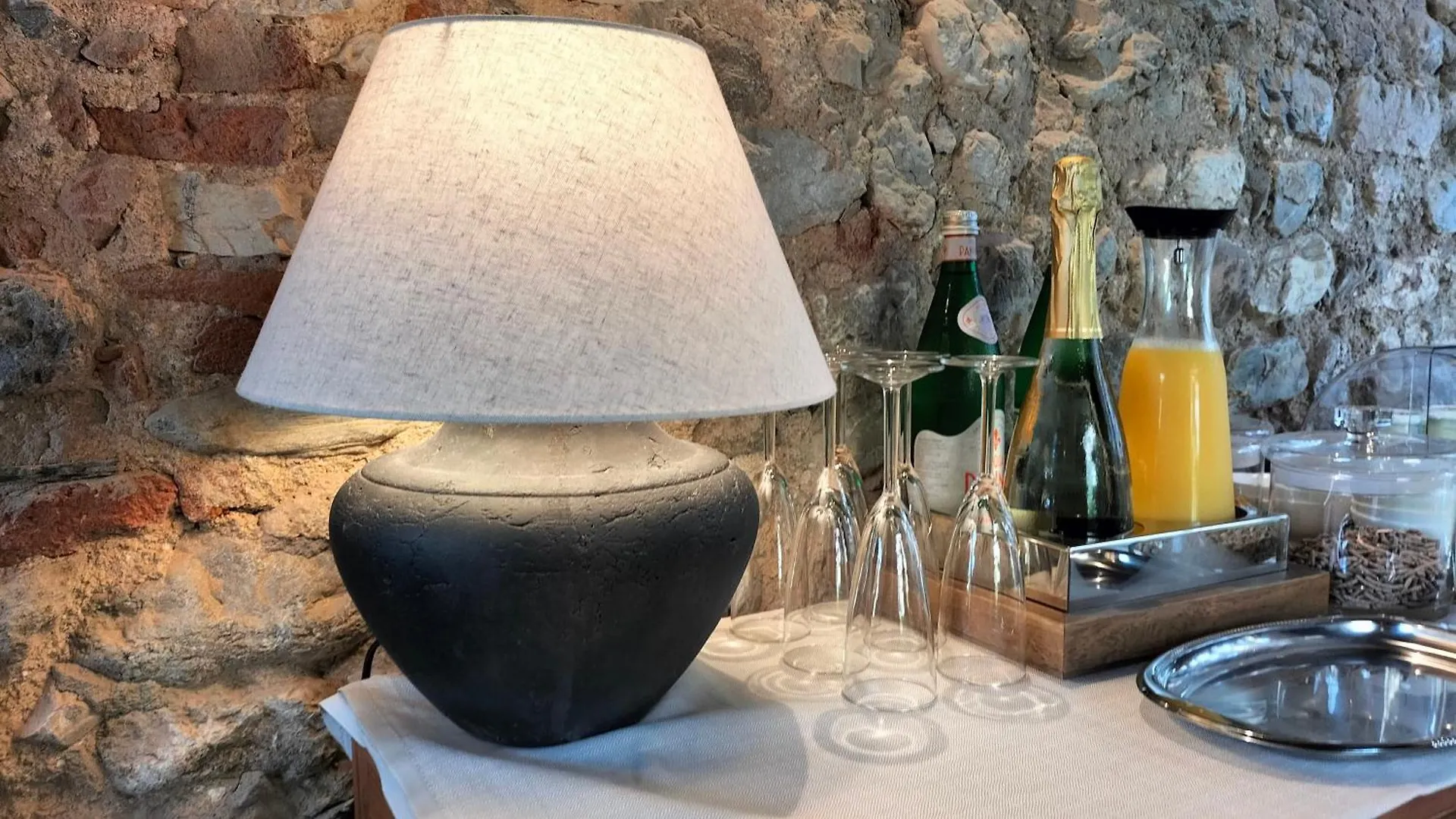 Badia Giulia Prestigious Historical B&B, Camaiore - Adults Only - No Pets