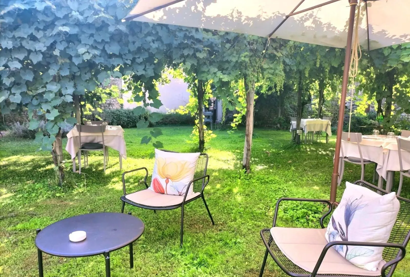 Badia Giulia Prestigious Historical B&B, Camaiore - Adults Only - No Pets