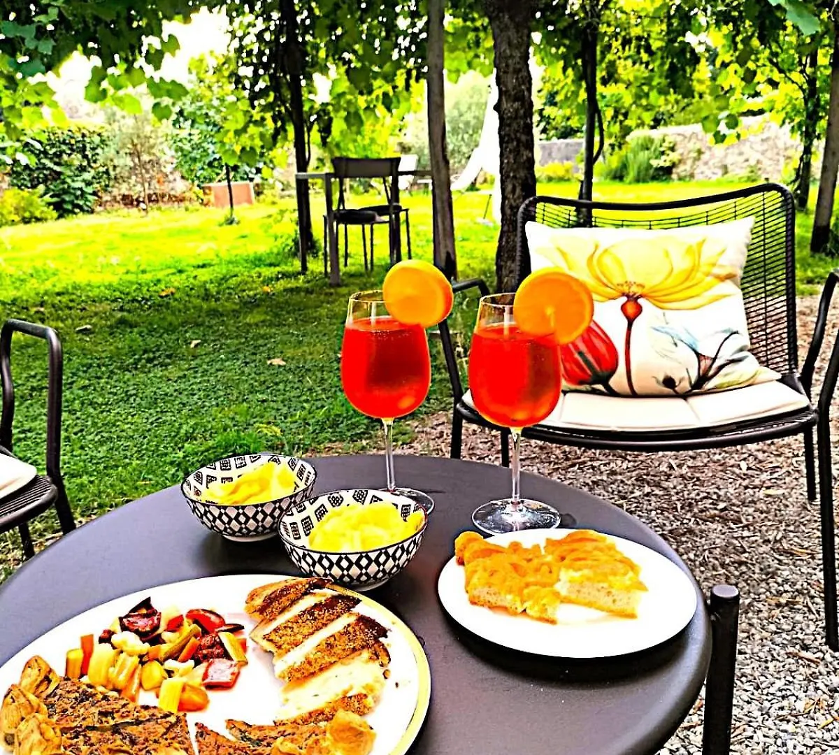 Couette-café Badia Giulia Prestigious Historical B&B, Camaiore - Adults Only - No Pets